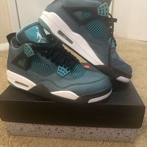 Air Jordan 4 Retro Teal Sneakers